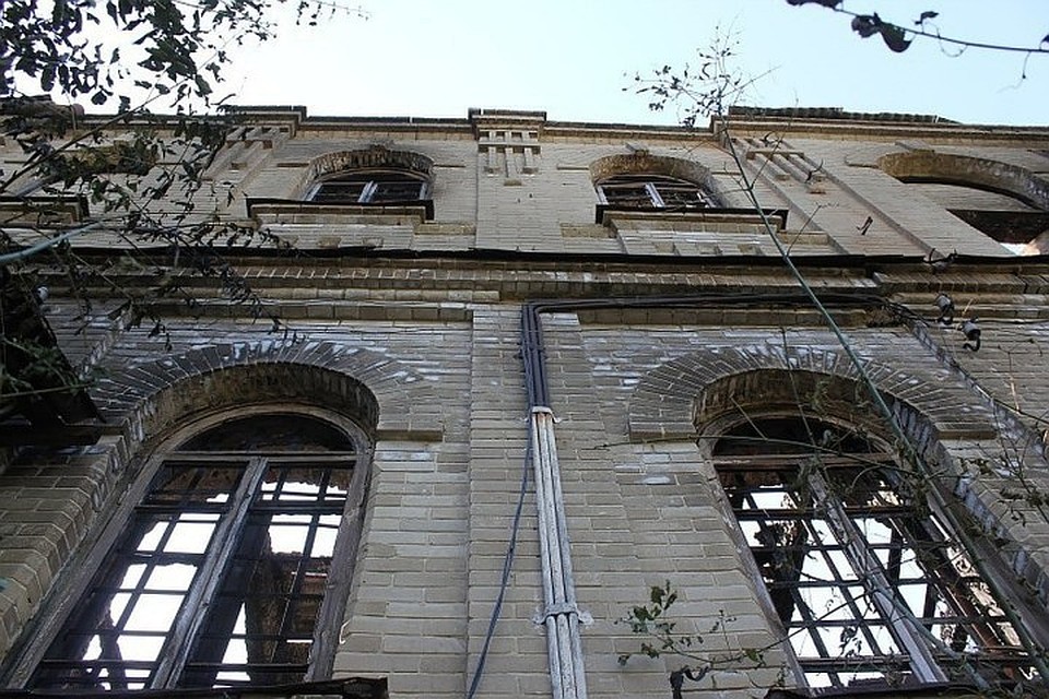 Аварийный дом в центре Краснодара. Фото: архив "КП"