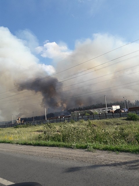 Пожар выглядит устрашающе ФОТО: Подслушано Самара