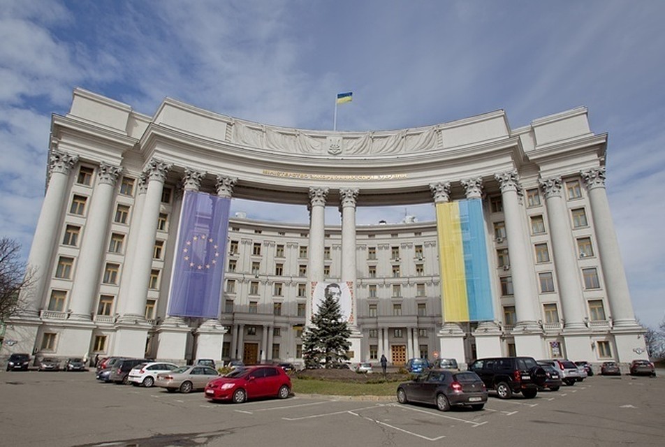 МИД Украины такой МИД!