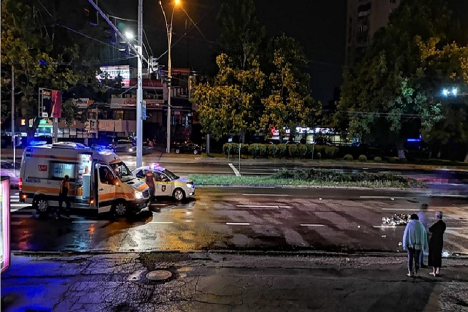 Место аварии сфотографировали жители ближайших домов.