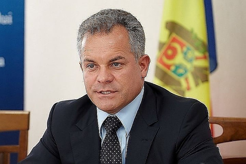 Владимир Плахотнюк покинул Молдову.