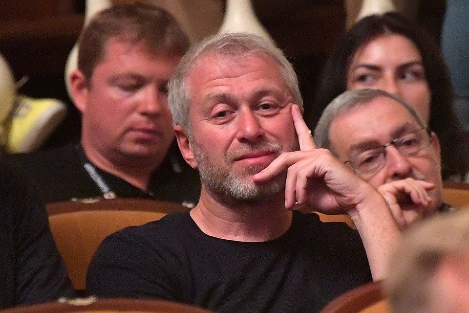 Роман Абрамович появился в Зимнем театре Сочи уже практически под занавес «Кинотавра»