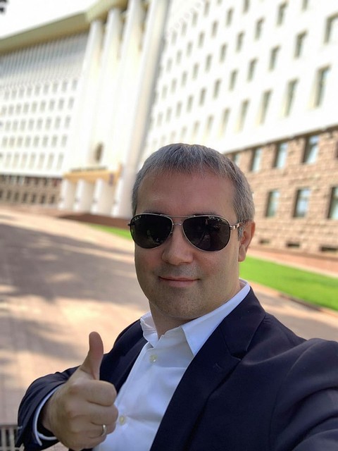 Как видите, кровавых ран на лице почти не осталось.
