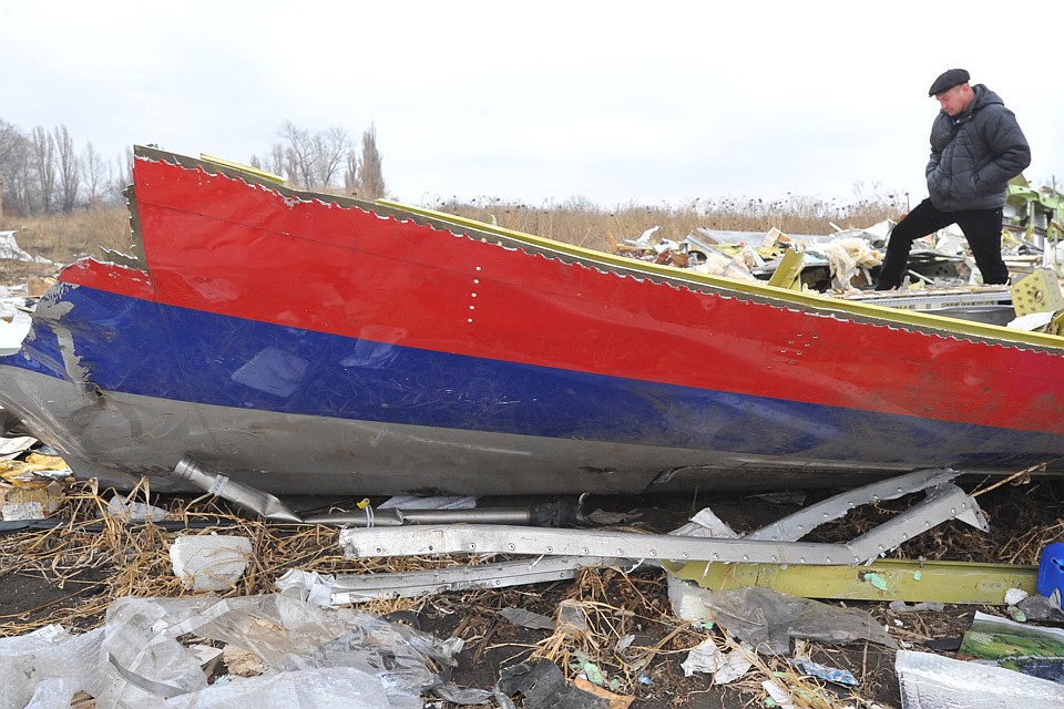Осень 2014 года. Место крушения самолета Boeing 777 авиакомпании Malaysia Airlines у села Грабово.