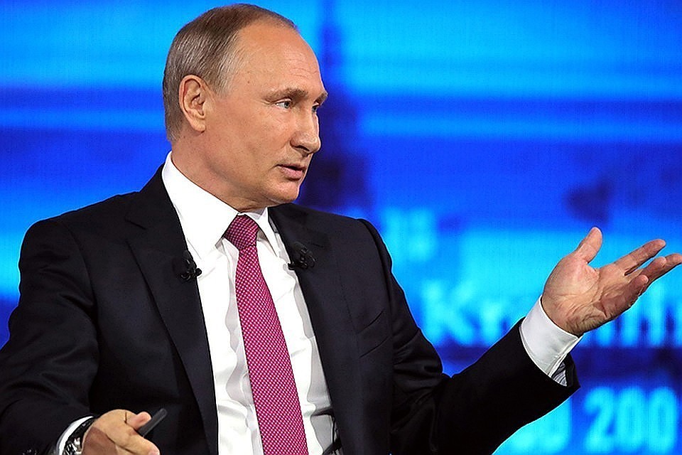 Владимир Путин будет отвечать на вопросы жителей нашей страны в течение нескольких часов.