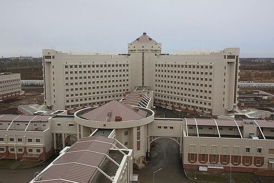 Бывший замглавы ФСИН получил 3,5 года за взятки при строительстве "Крестов-2".