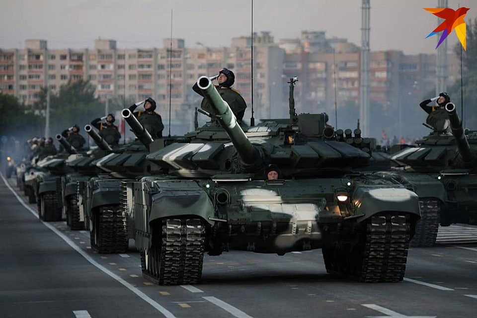 Модернизированные танки Т-72Б3.