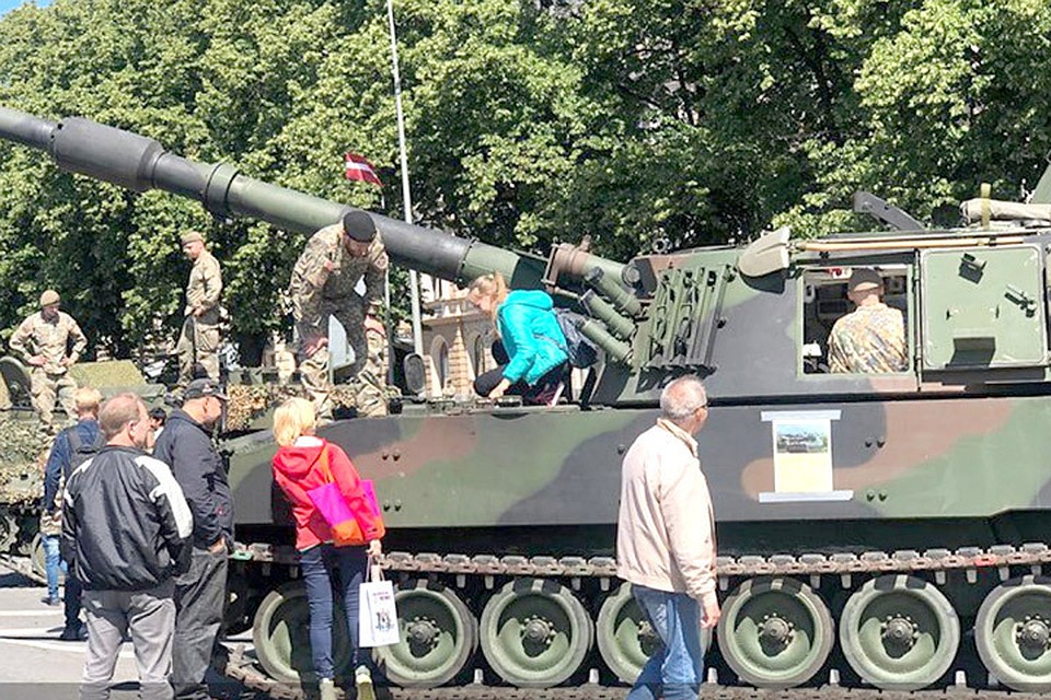 Национальные вооруженные силы Латвии отметили сотый день рождения. Фото: LTV