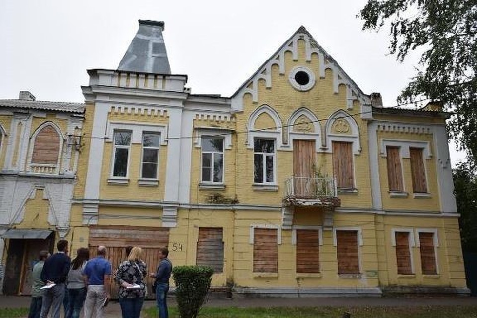 Часть памятников продадут, часть - передадут области