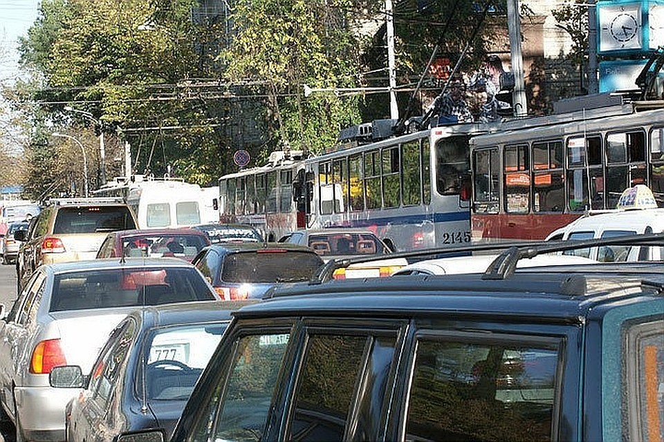 С утра в столице снова пробки