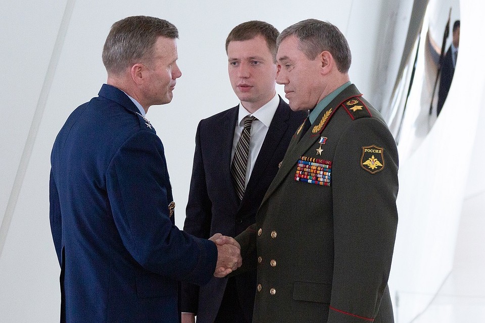 Замминистра обороны РФ Валерий Герасимов встретился с Верховным главнокомандующим объединенными вооруженными силами НАТО Тодом Уолтерсом