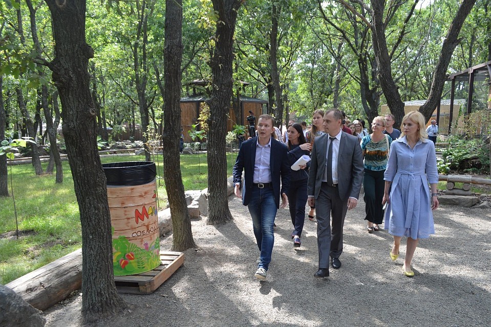 И владельцы парка птиц, и местные жители обеспокоены появлением поблизости мусороперерабатываюшего объекта.