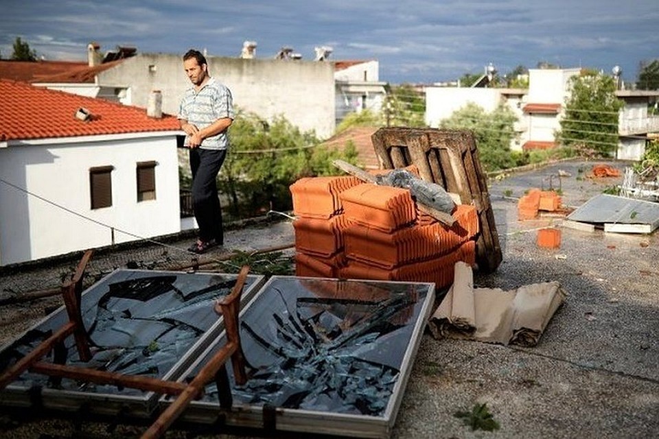 От шторма пострадали около 100 человек. Фото: bbc.com.
