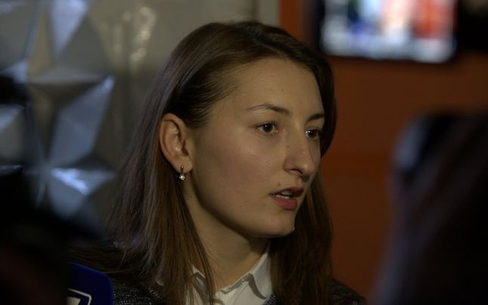 Адриана Бецишор.