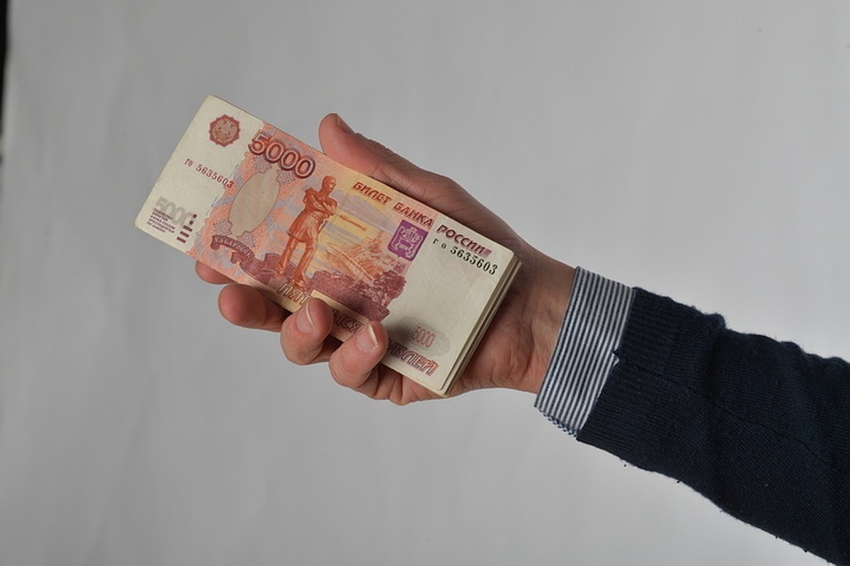 100 тысяч рублей получат студенты, получившие по сумме трех предметов от 250 баллов