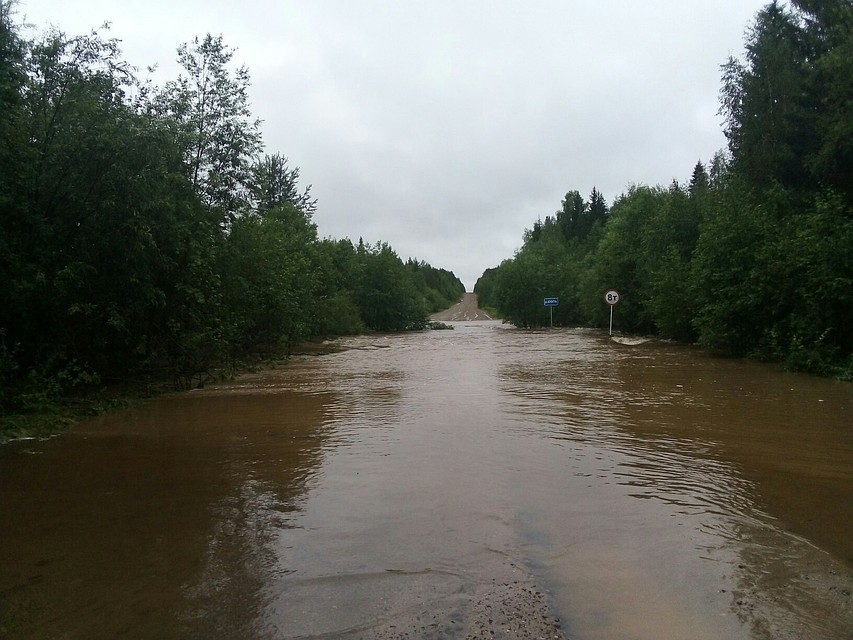 Дорога на Зимстан, фото: Елена Кочанова группа "Подслушано Усть-Кулом" в соцсети "ВКонтакте"