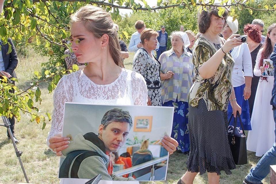 В Донбассе почтили память погибшего фотокорреспондента Андрея Стенина