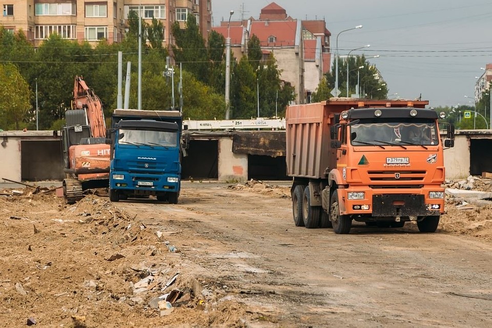 Улицу Федорова в Тюмени чистят от гаражей. Фото - пресс-служба администрации города Тюмени.