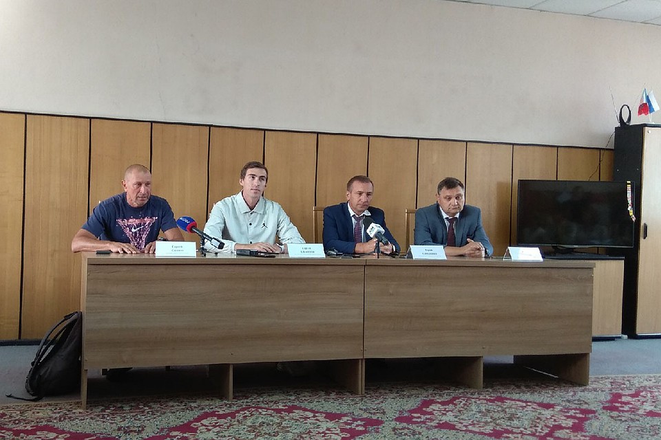 Сергей Клевцов, Сергей Шубенков, Юрий Самсоненко и Андрей Марков.