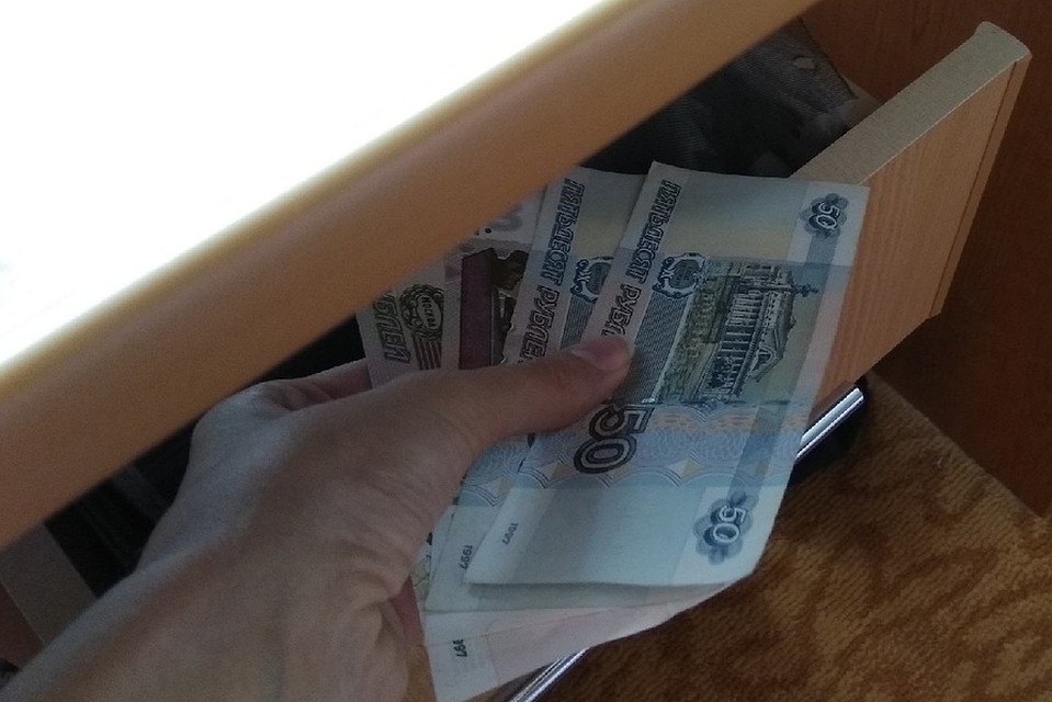 Участковые Липецка хотели развести мужчину на деньги из-за ДТП