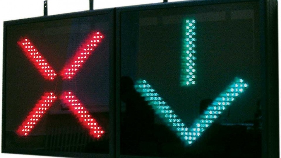 Первые реверсивные светофоры в Крыму установлены при въезде в Симферополь.