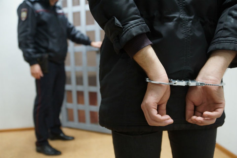 В ярославле высокопоставленного полицейского взяли под стражу из-за подозрений его во взяточничестве.