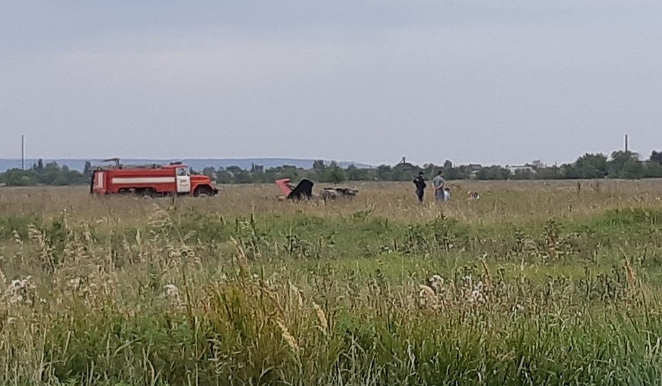 Пилот погиб при падении. Понадобилась помощь МЧС. Фото: ЧП ТОльятти