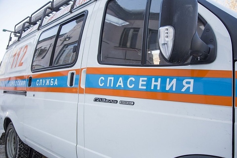 Спасатели помогли туристам, застрявшим в лесу