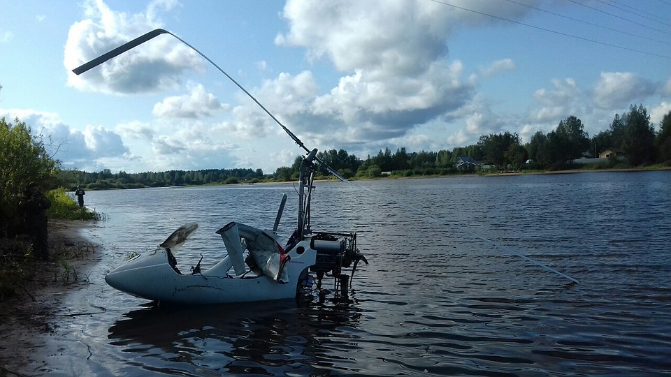 Череповецкие спасатели подняли рухнувшю технику.