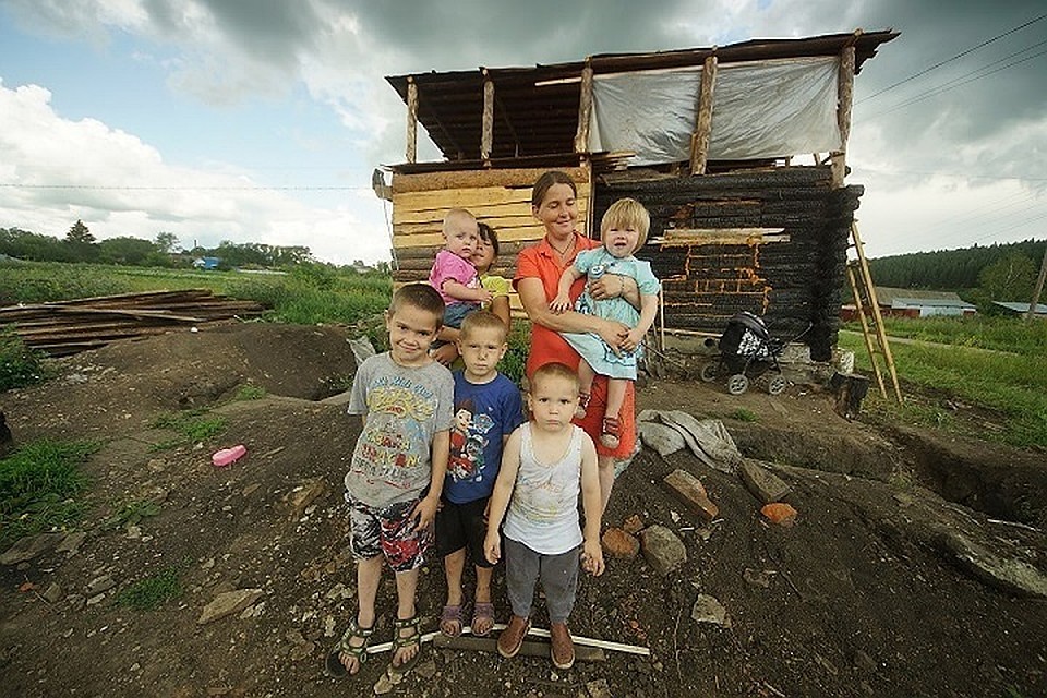 Дом Аринушкиных почти полностью сгорел.