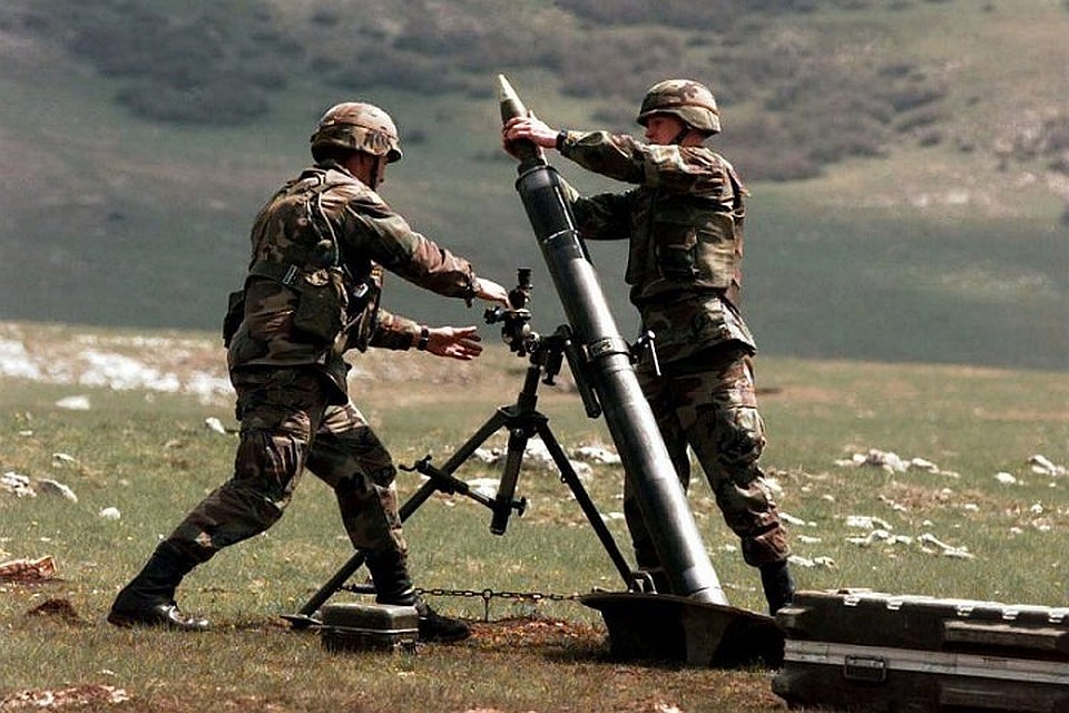 Украинские военные выпустили по поселку на севере города полтора десятка 120-миллиметровых мин. Фото: warfor.me