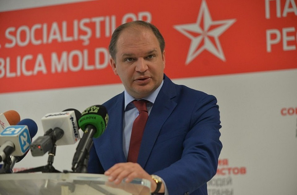 Ион Чебан заявил, что "Есть настолько сволочные застройщики, которые должны находиться в «черном списке» в обязательном порядке". Фото: noi.md