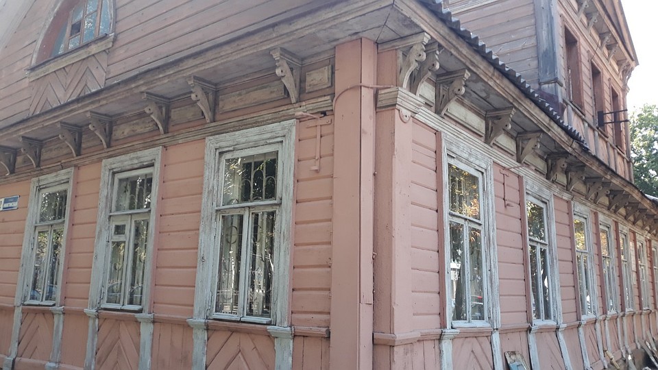 Так Дом с мезонином выглядит сейчас.