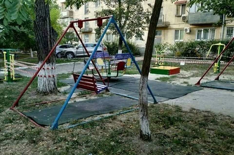Осталась только качеля