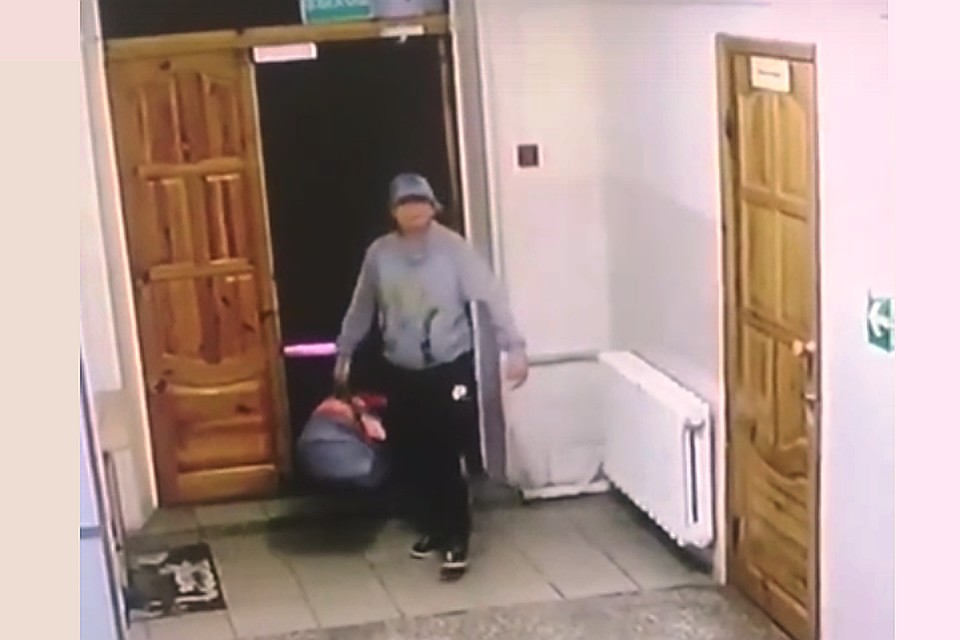Фото: кадр из видео с камер наблюдения.