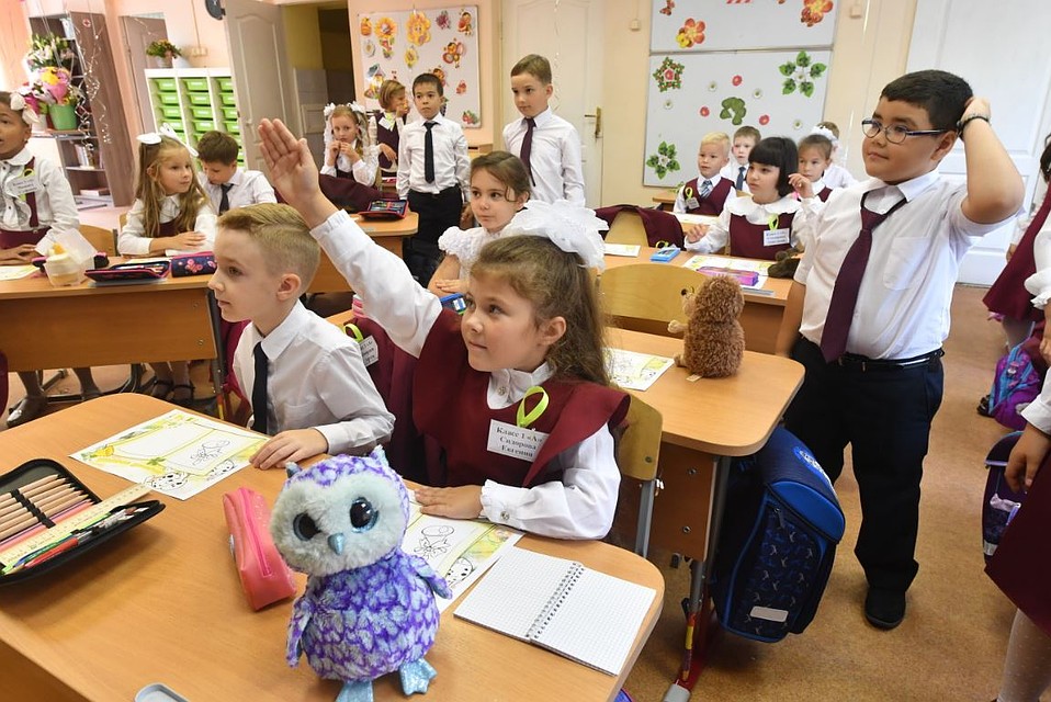 Особые дети сегодня отпразднуют начало учебного с остальными учениками, а завтра вместе с ними сядут за парты.