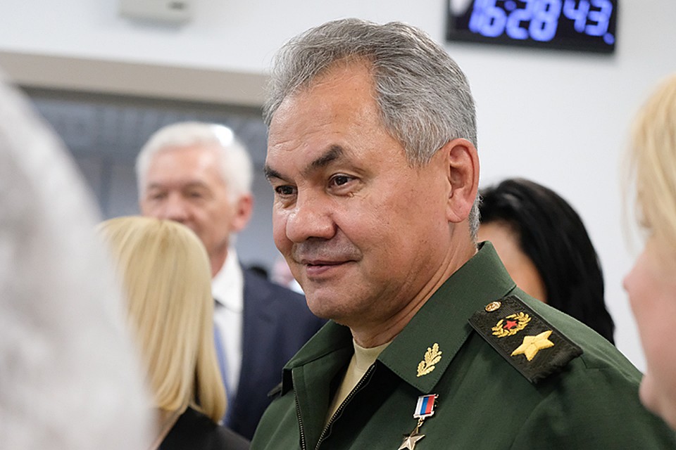 С самого утра здесь ждали министра обороны Сергей Шойгу