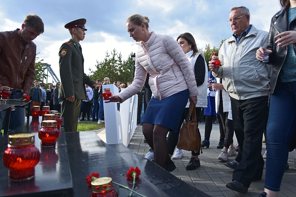 В Новосибирске прошла акция в память о жертвах трагедии в Беслане.
