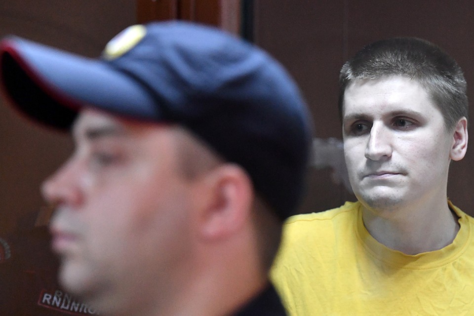 5 лет колонии колонию получил 30-летний блогер из Подмосковья Владислав Синица, который под псевдонимом "Макс Стеклов" призывал к насилию над детьми силовиков. Фото: Максим Григорьев/ТАСС