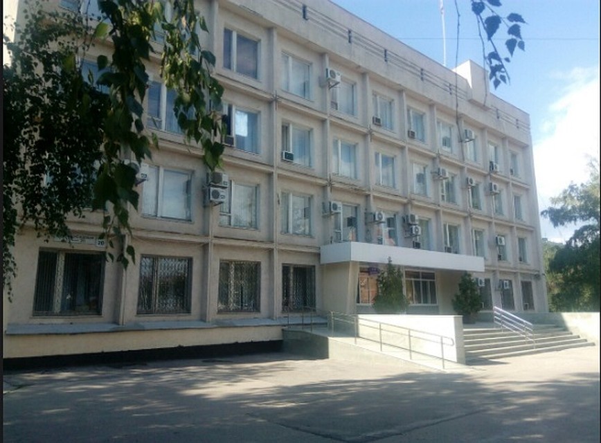 С чем связана проверка правоохранителей в районной администрации, пока не ясно