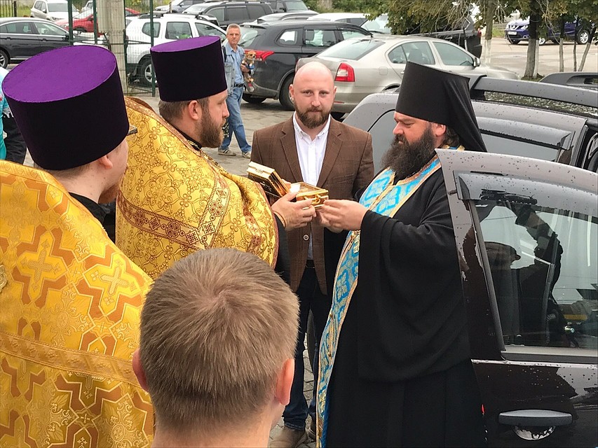 В Твери состоялась встреча ковчега с частицей мощей Николая Чудотворца. Фото: из архива собора Александра Невского