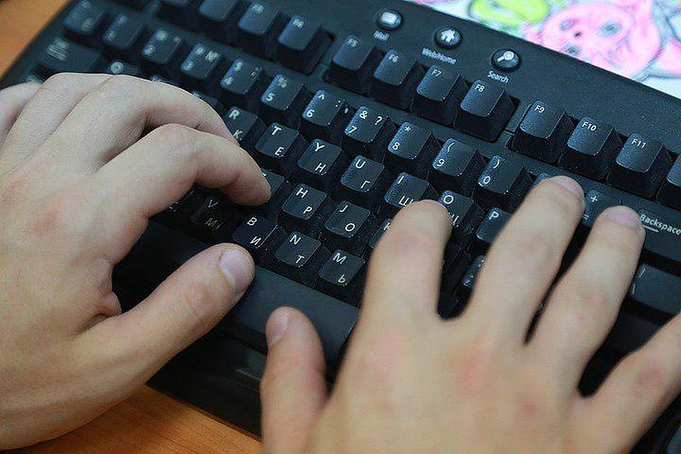 У пятиклассницы в Гатчине через интернет выманили интимные фото и видео