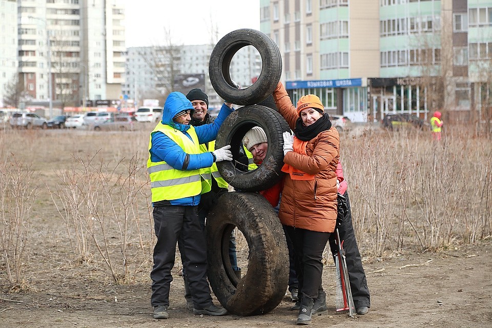 Чай на субботнике? Не удивляйтесь: в Красноярске изменили формат осенней уборки города