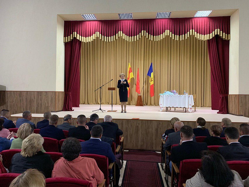 Зинаида Гречаный на встрече с народом.