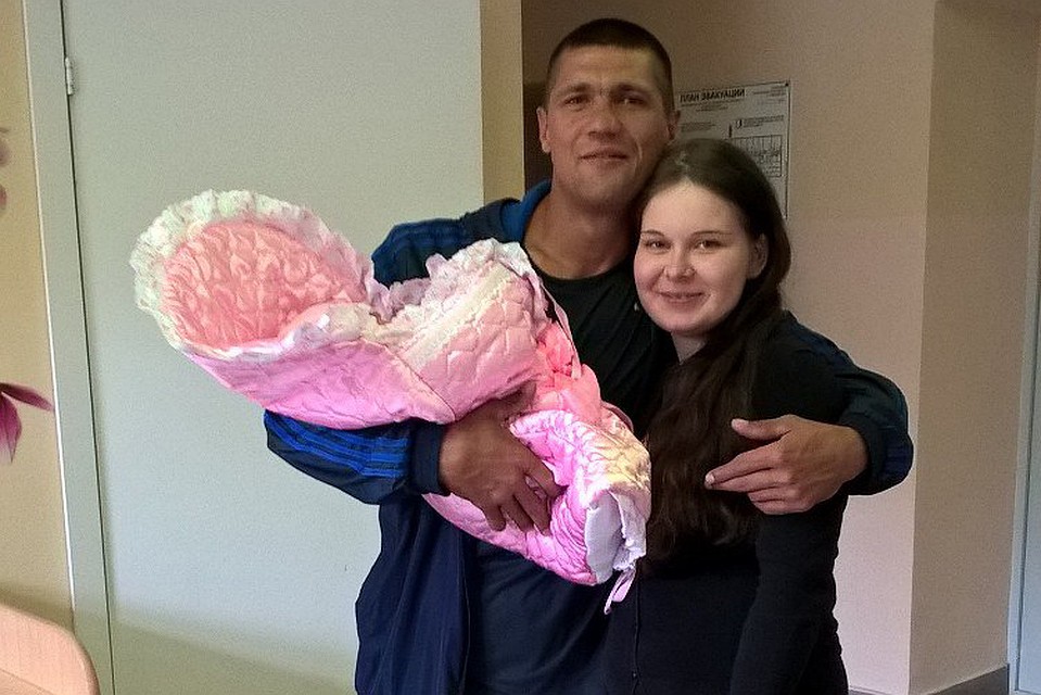 Стас до сих пор в больнице.