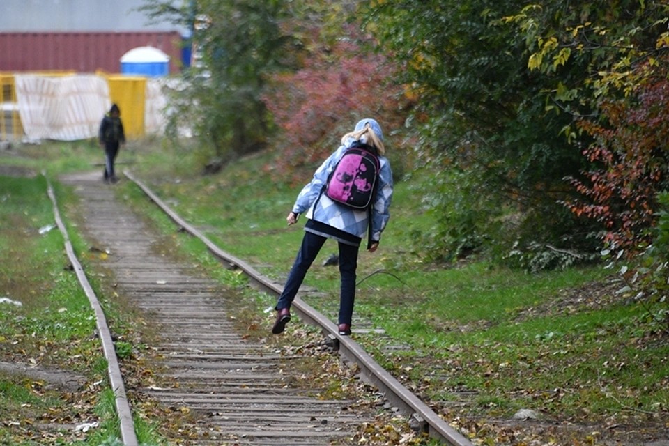В Прокопьевске по дороге из школы пропала 12-летняя девочка