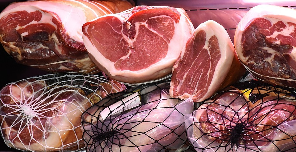 Тюменские таможенники не пустили казахстанское мясо в Россию. Фото - pixabay.com.