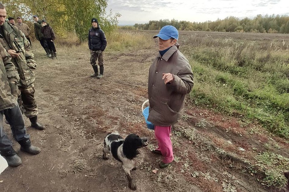 Руфина Чудилова всю ночь ходила по лесу с ведром. Фото: ПСО "Волонтер"