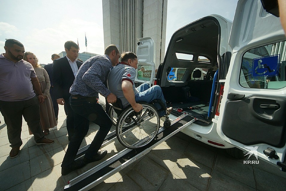 В Екатеринбурге стартует проект "Скорое социальное такси"
