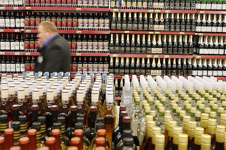 В Финляндии предложили продавать алкоголь в определенных районах Суоми по сниженным ценам.